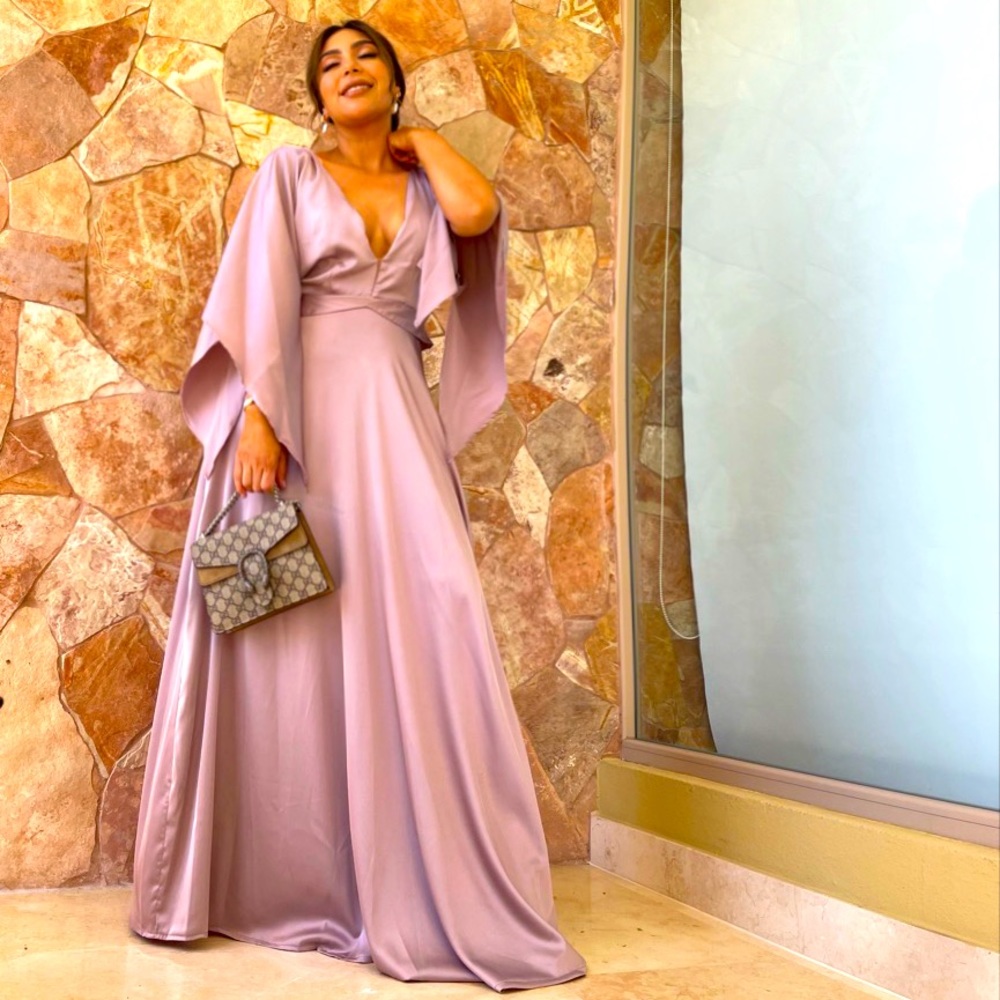 Lavender silky Plunge dress/gown.